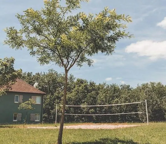 4-6 Personnes A - Avec Piscine *